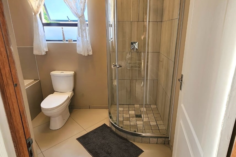 3 Bedroom Property for Sale in Wavecrest Eastern Cape